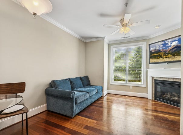 400 W Rosemary Street, Chapel Hill, NC 27516