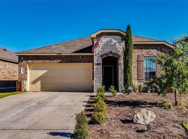 124 Thrasher Cv, Leander, TX 78641