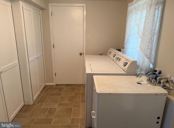 318 GRAND AVENUE, BLACKWOOD, NJ 08012