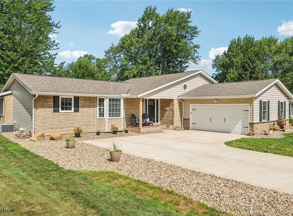 266 Cherry Valley Drive, Amherst, OH 44001