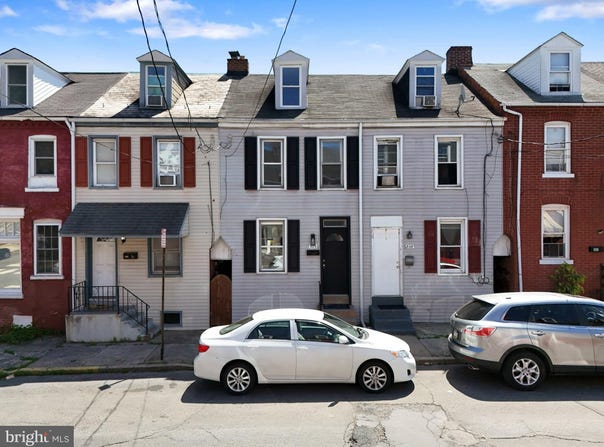 303 CORAL STREET, LANCASTER, PA 17603