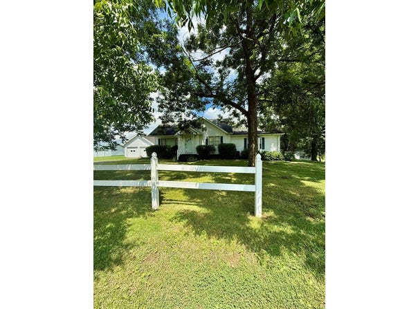 2 E 3rd Ave, South Shore, KY 41175