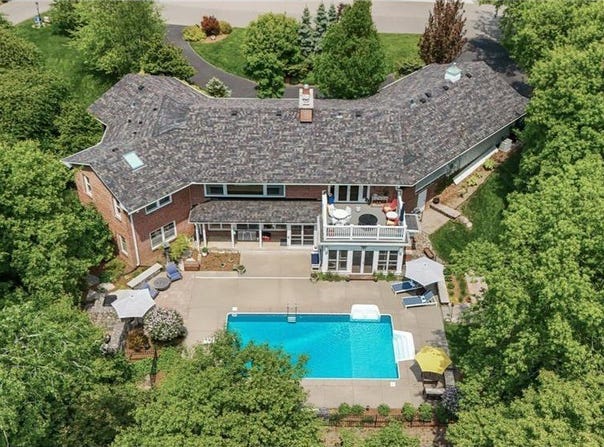 6413 Mendelssohn Lane, Edina, MN 55343