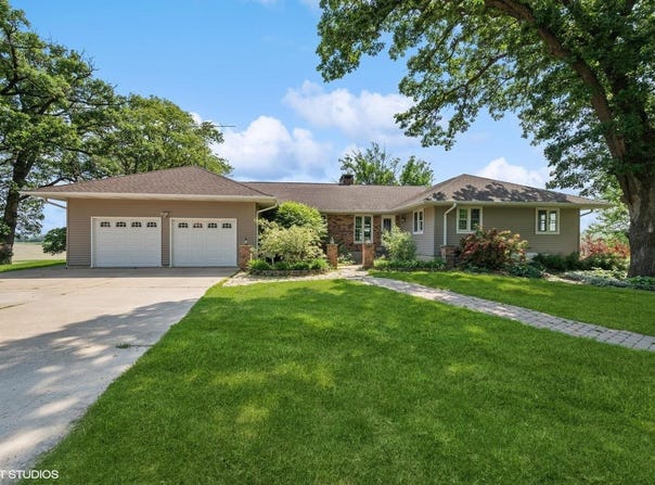 20394 Spring Avenue, Clarksville, IA 50619