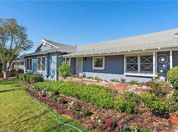 1910 N Greenbrier Street, Santa Ana, CA 92706