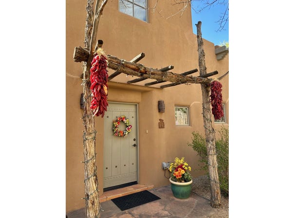 405 Kit Carson Road 17, Taos, NM 87571-1111