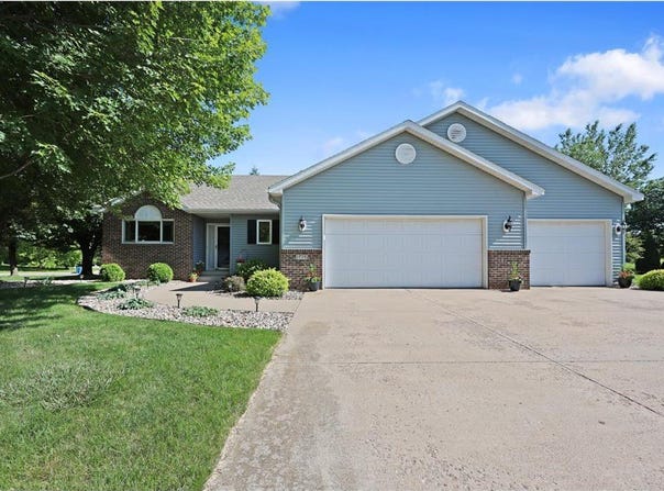 1725 Grizzly Lane N, Sartell, MN 56377