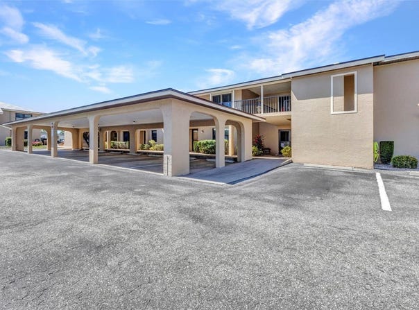 240 LEWIS CIRCLE, PUNTA GORDA, FL 33950