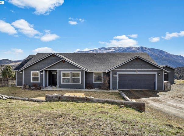 58400 4-K OVERLOOK Ln, JohnDay, OR 97845