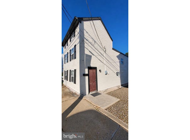 122 N HIGH Street, DUNCANNON, PA 17020