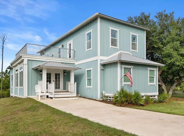 221 Stingray Ln, Port St. Joe, FL 32456