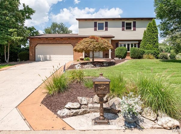 30 Spring Brook Drive, Glen Carbon, IL 62034