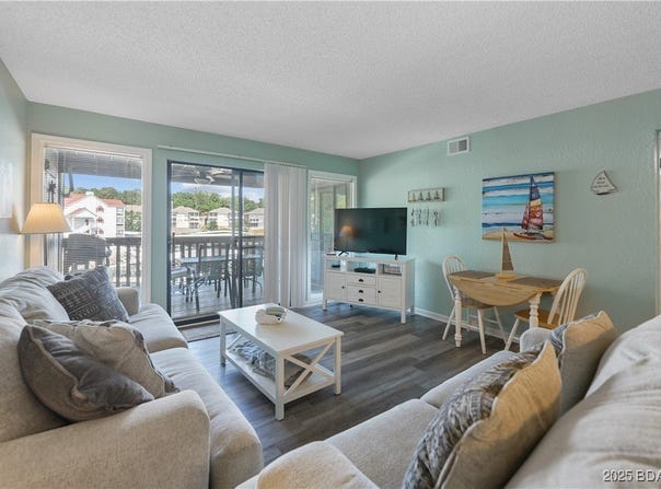 21 Southwood Shores Circle, Four Seasons, MO 65049