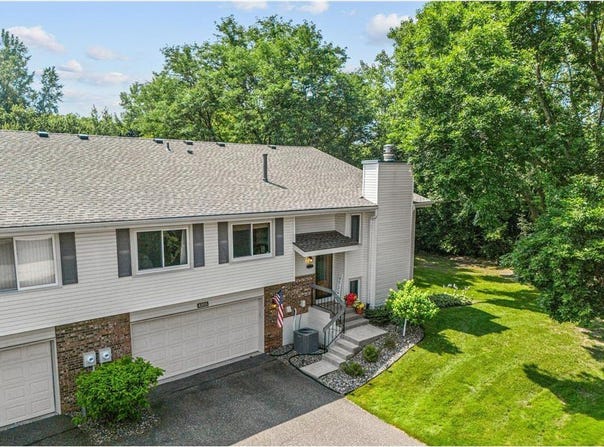 4205 Hemlock Lane N, Plymouth, MN 55441