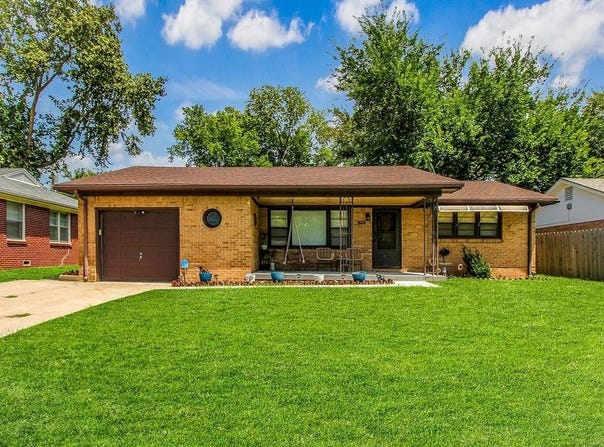732 N El Paso, Derby, KS 67037