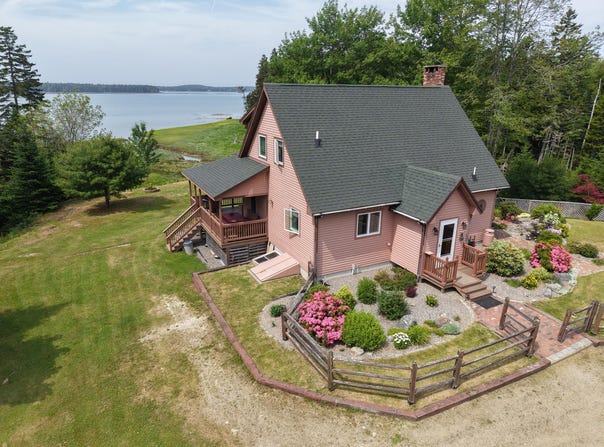 20 Woodpecker Lane, Harrington, ME 04643