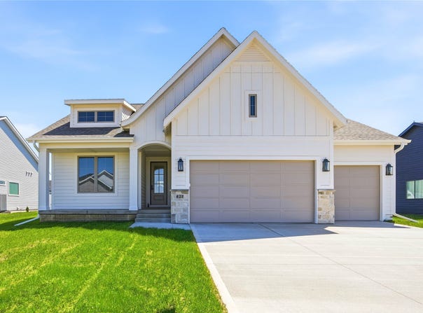 427 Walnut Drive, Huxley, IA 50124