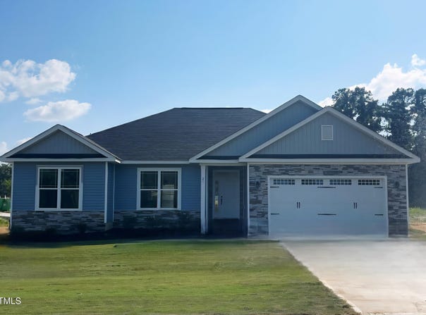 21 Shoreline Drive, Lillington, NC 27546