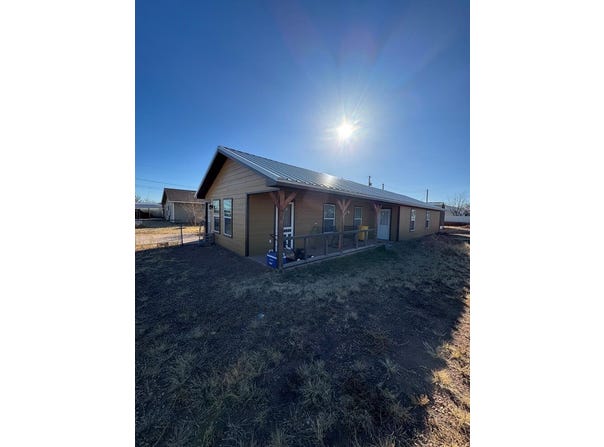 306 E 2nd St, Van Horn, TX 79855