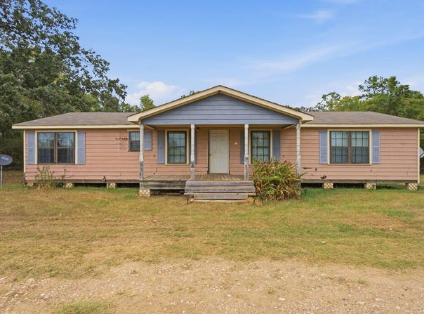 2193 CR 3209D, Mount Enterprise, TX 75681