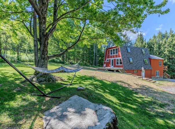 1 Beaver Street, Winhall, VT 05340