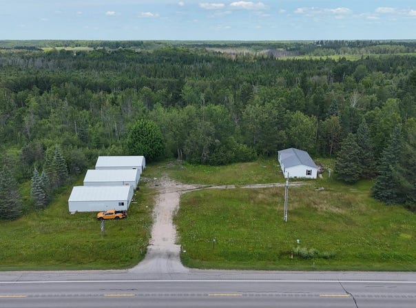 1226 W US Highway 2, Gulliver, MI 49840