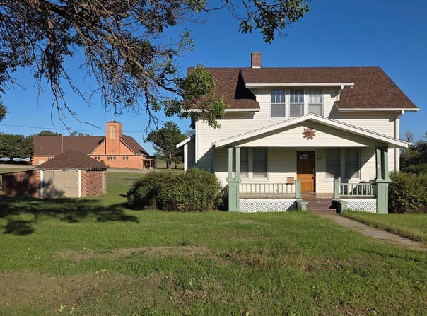 300 Pennsylvania, Sylvan Grove, KS 67481