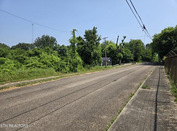 1607 Maryland Ave, Knoxville, TN 37921