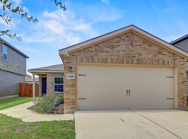 1326 Amy DR, Kyle, TX 78640