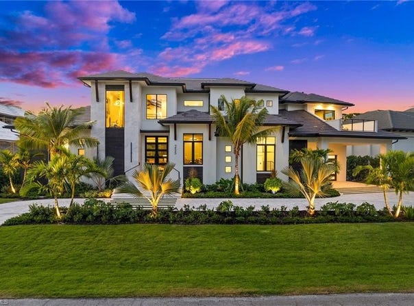 255 21st, NAPLES, FL 34102