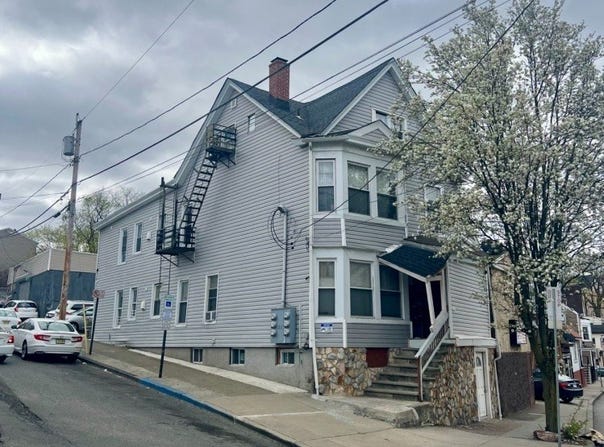 22 Belmont Ave, Paterson City, NJ 07522-1551