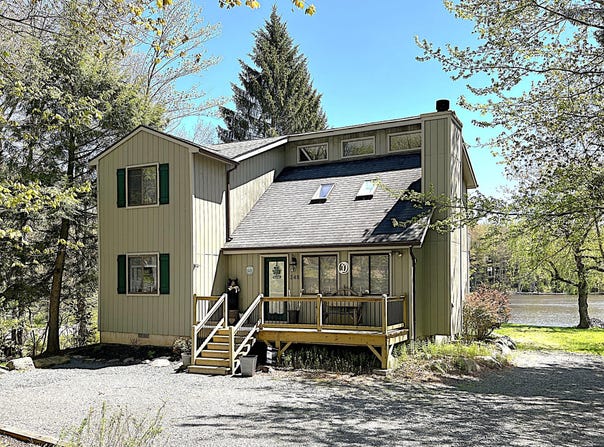 248 N Arrow Drive, Pocono Lake, PA 18347