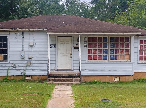 911 Richmond Rd, Texarkana, TX 75503