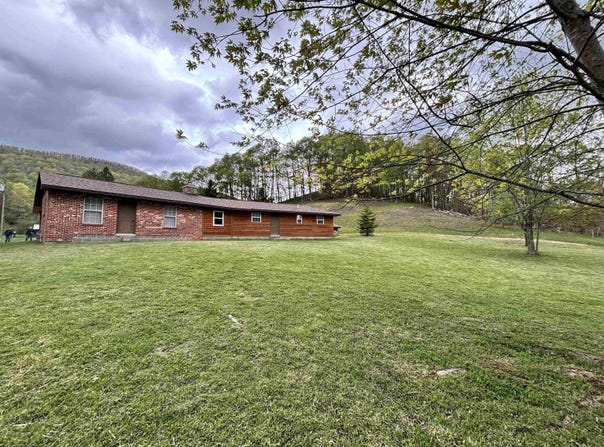 194 Mountaineer Road, Glady, WV 26268