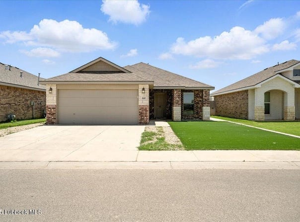 2107 133rd Street, Lubbock, TX 79423