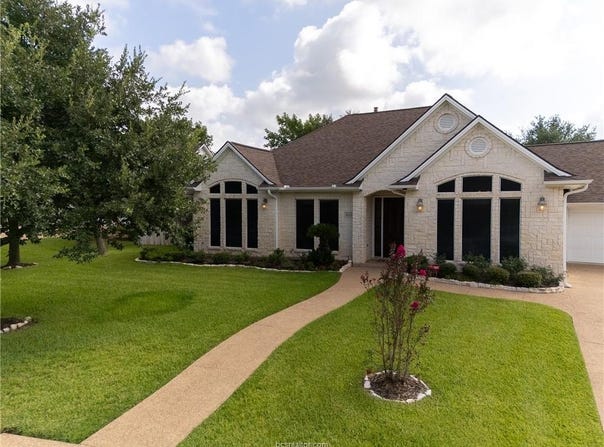 827 Pine Valley Drive, College Station, TX 77845