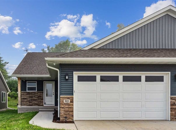915 Prairie View Dr, WestBranch, IA 52358