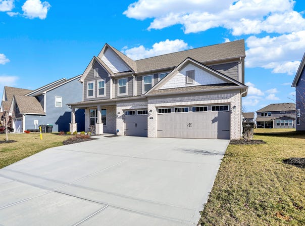 950 Edmonds Place, Greenwood, IN 46143
