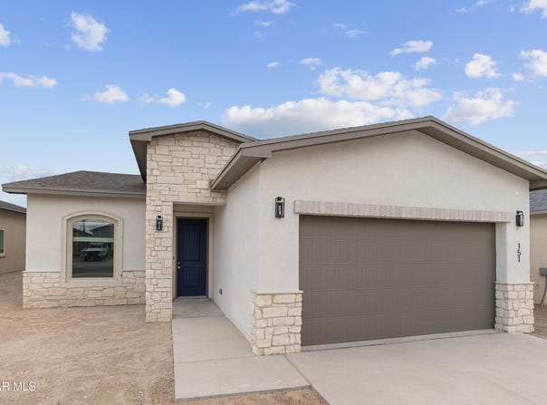 1112 Bronze Hill Avenue, Santa Teresa, NM 88008