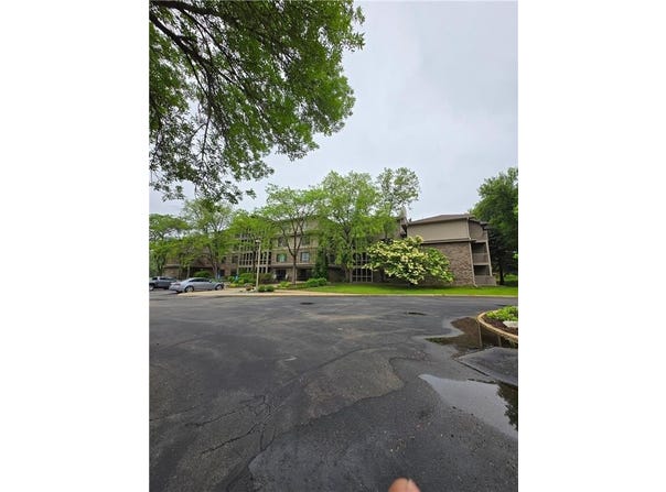 3801 W 98th Street, Bloomington, MN 55431