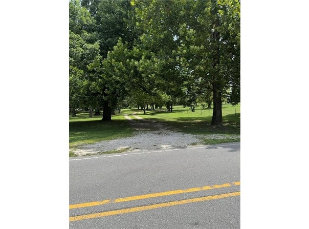 12144 Little Elm  RD, Farmington, AR 72730
