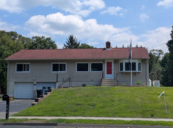 264 Timber Lane, Cheshire, CT 06410