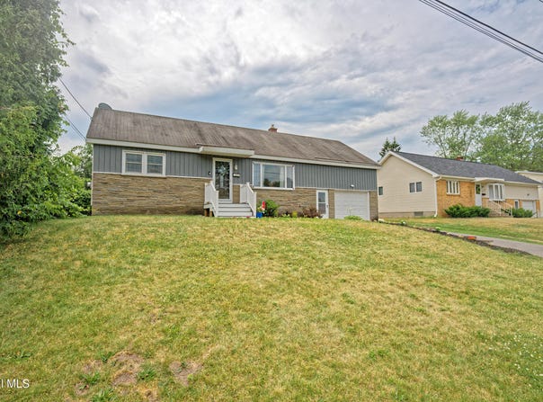 3328 Kenwood Avenue, Schenectady, NY 12304