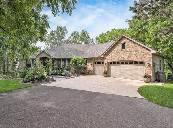 6480 Yosemite Lane, Excelsior, MN 55331
