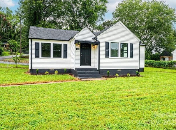 1105 Wildwood Road NE, Lenoir, NC 28645
