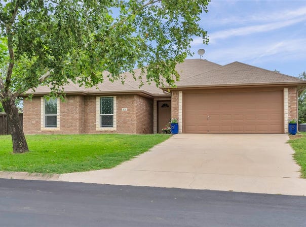 301 Julie ST, Burnet, TX 78611