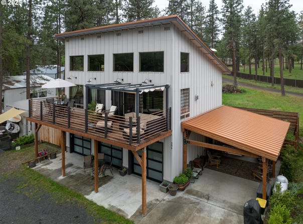 206 S LAKEWOOD RD, Tygh Valley, OR 97063