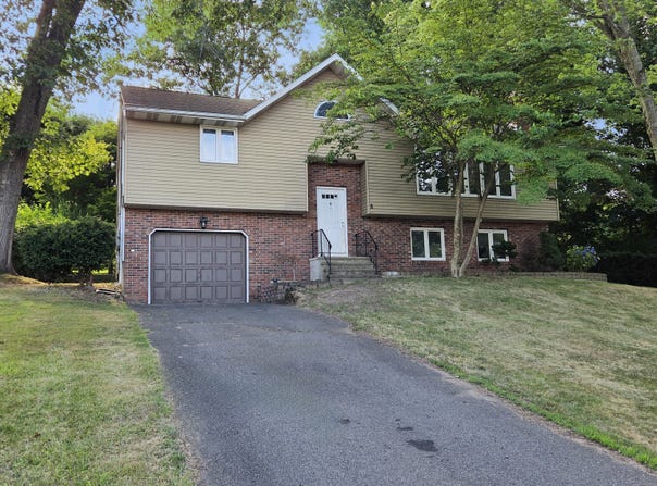 6 Kovacs Place, Wallingford, CT 06492
