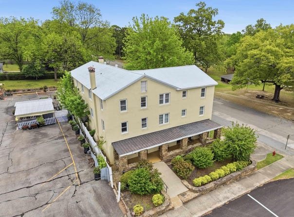122 E Main Street, Heber Springs, AR 72543