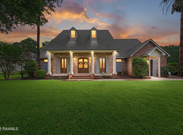 2073 Main Hwy, Arnaudville, LA 70512